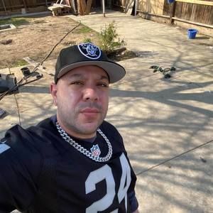 Meet your Posher, Luis